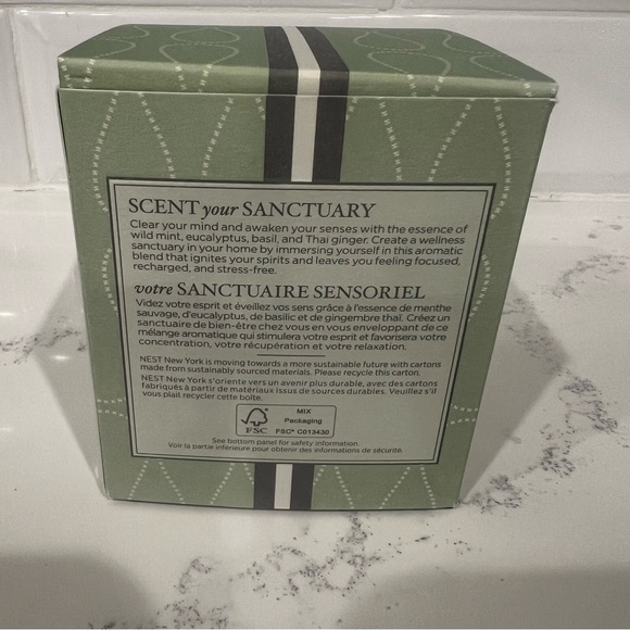 New NEST Wellness Wild Mint & Eucalyptus Classic Candle 8 oz/ 230g Glass - Picture 7 of 9
